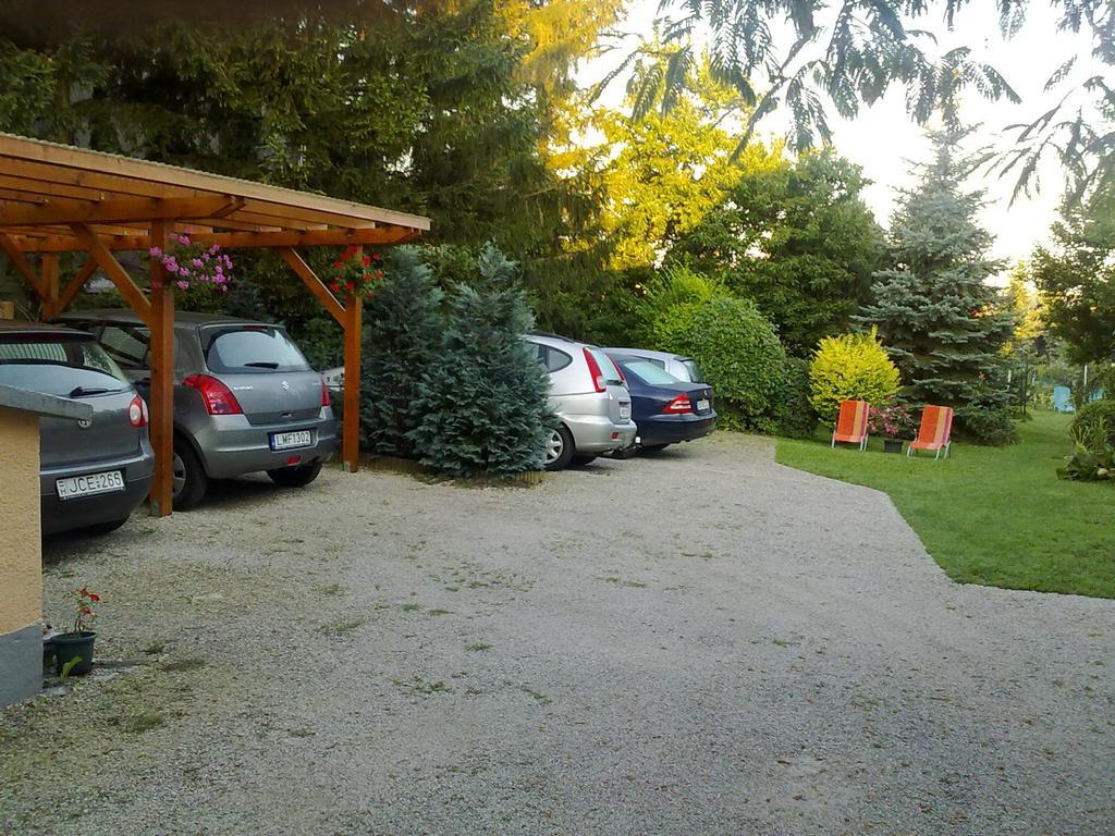 Bed and Breakfast Muskatli Vendeghaz Hévíz Exterior foto